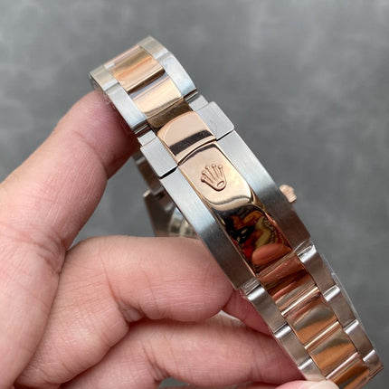 SKY-DWELLER TWO-TONE 42MM ROSE GOLD BEZEL BLUE DIAL