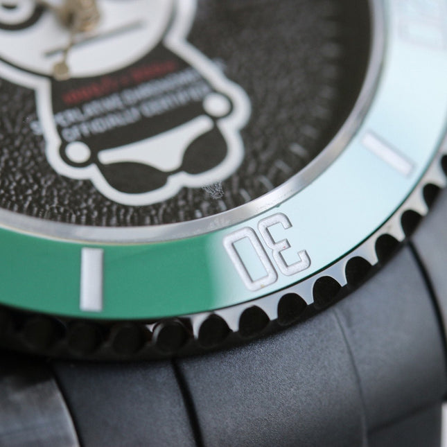 SUBMARINER DATE 40MM CUSTOM GREEN BEZEL BLACK BEAR DIAL