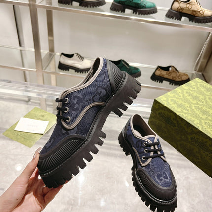 GUCCI 26S LACE-UP SHOES IN NAVY BLUE GG CANVAS