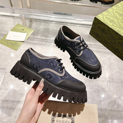 GUCCI 26S LACE-UP SHOES IN NAVY BLUE GG CANVAS
