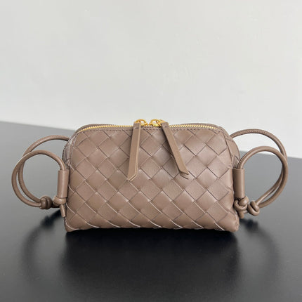 CONCERT POUCH 18 IN MEDIUM BROWN LAMBSKIN