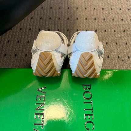 BOTTEGA VENETA 26S MARY JANE SNEAKER IN WHITE SUEDE AND FABRIC