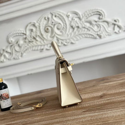 HM KELLY MINI 19 WHITE CALFSKIN GOLD HARDWARE