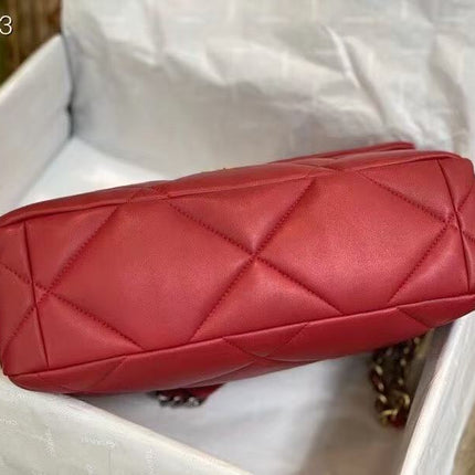 CC19 FLAP BAG 30 IN RED GOATSKIN