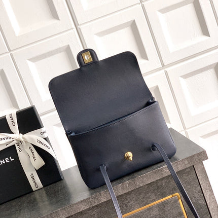 CHANEL SMALL FLAP BAG 22 IN BLACK GRAINED CALFSKIN GOLD HARDWARE