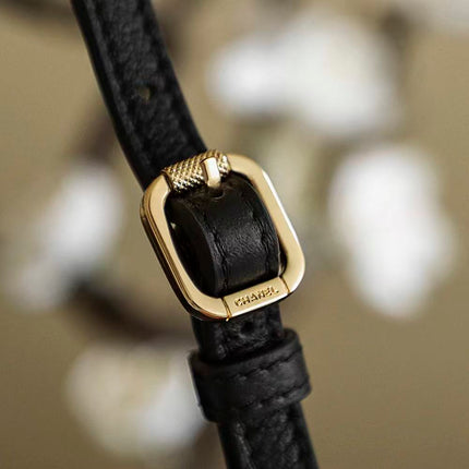 CHANEL MAXI FLAP BAG 33 IN BLACK GRAINED CALFSKIN