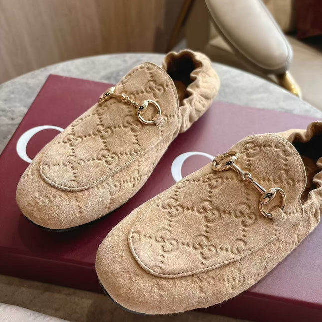 GUCCI 26S LOAFERS IN LIGHT BROWN SUEDE EMBOSSED LOGO