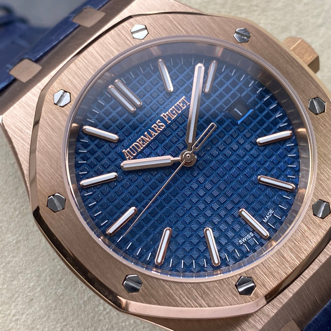 AUDEMARS PIGUET ROYAL OAK SELFWINDINGBLUE DIAL