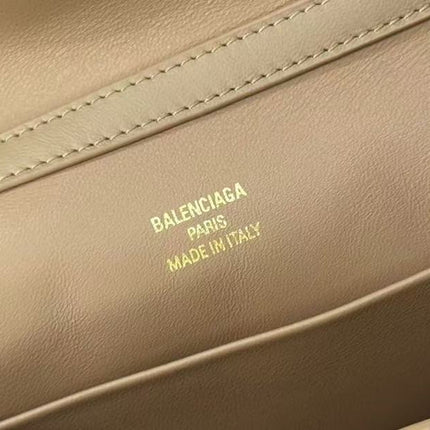 RODEO MEDIUM BAG 22 IN CAMEL BEIGE SMOOTH CALFSKIN GOLD HARDWARE