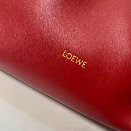 LOE MEDIUM 30 FLAMENCO PURSE BUCKET IN RED LAMBSKIN