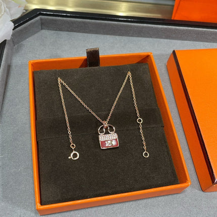 H CIRCE MOISSANITE PENDANT NECKLACE GOLD