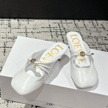 CHLOÉ 26S HIGH-HEELED MULES IN WHITE CALFSKIN