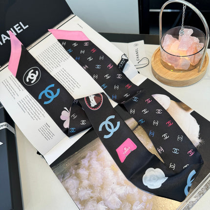 CHANEL 26S TWILLY SCARF 120 IN SILK 351037