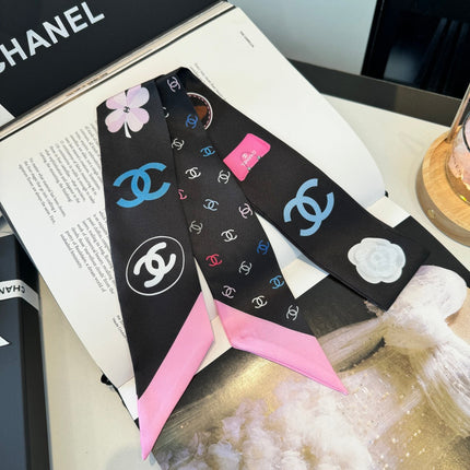 CHANEL 26S TWILLY SCARF 120 IN SILK 351037