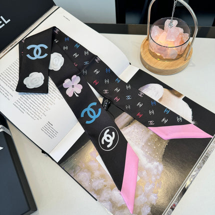 CHANEL 26S TWILLY SCARF 120 IN SILK 351037