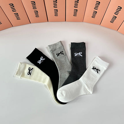 MIUMIU 26S CREW SOCKS 417722 (1 BOX)