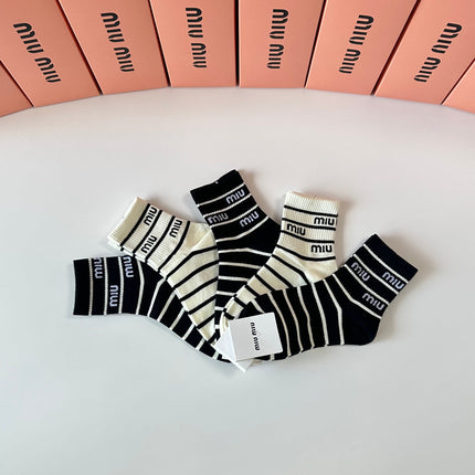 MIUMIU 26S ANKLE SOCKS 417741 (1 BOX)