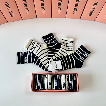 MIUMIU 26S ANKLE SOCKS 417741 (1 BOX)