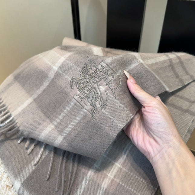BURBERRY 26S SCARF 180CM IN CASHMERE 207638