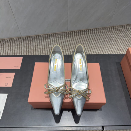 MIUMIU 26S POINTED TOE PUMPS 55MM IN SILVER CALFSKIN WITH BOW