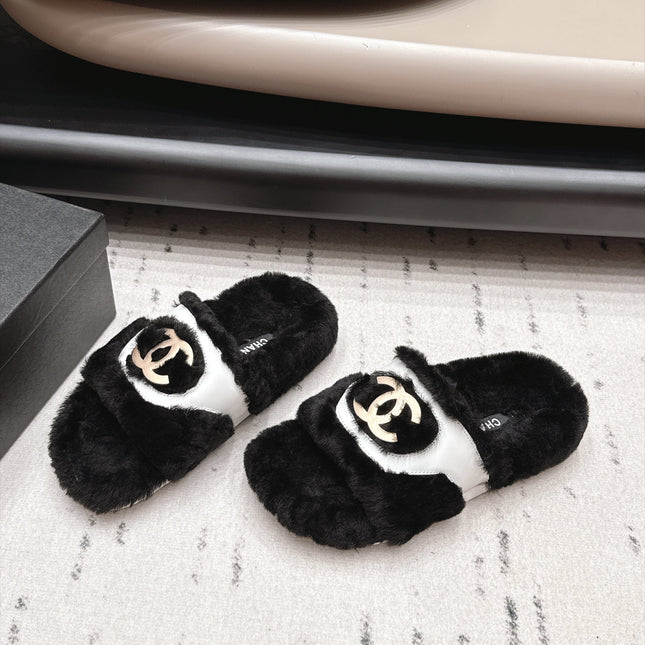 CHANEL 26S SLIDE SANDALS IN BLACK SHEARLING AND WHITE STRAP