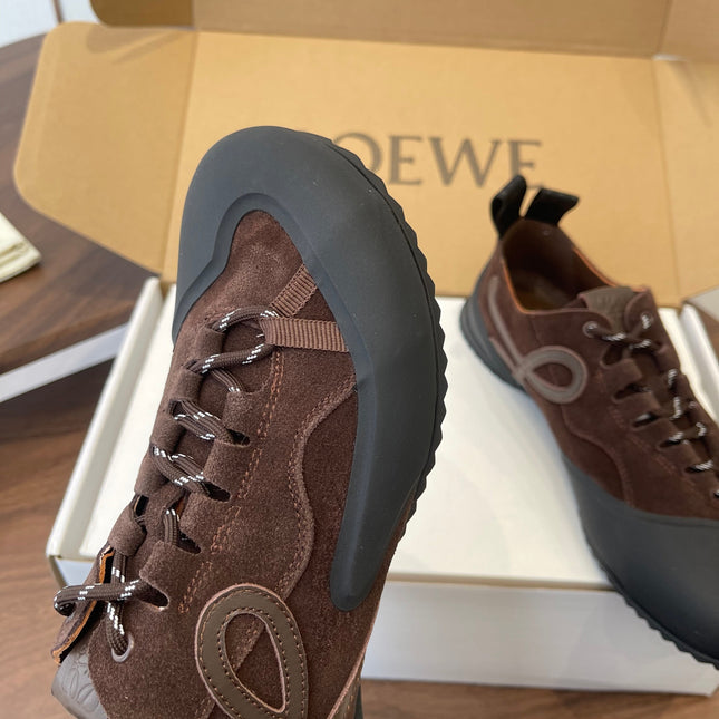 LOEWE 26S FLOW RUNNER SNEAKER 20MM IN DARK BROWN SUEDE