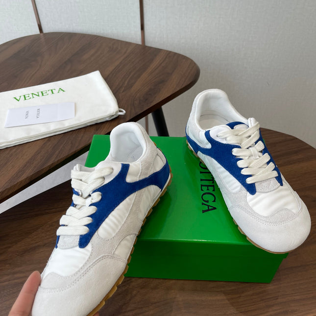 BOTTEGA VENETA 26S ORBIT FLASH SNEAKERS IN WHITE AND BLUE SUEDE