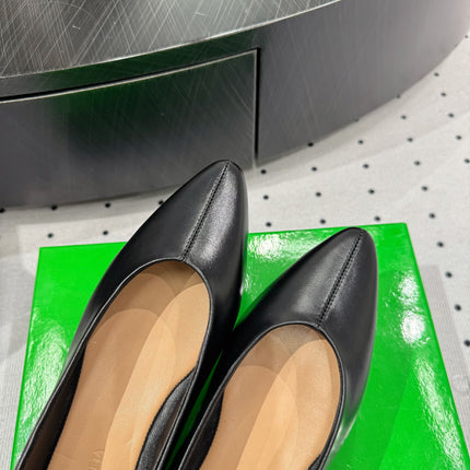 BOTTEGA VENETA 26S BALLET FLATS IN BLACK CALFSKIN