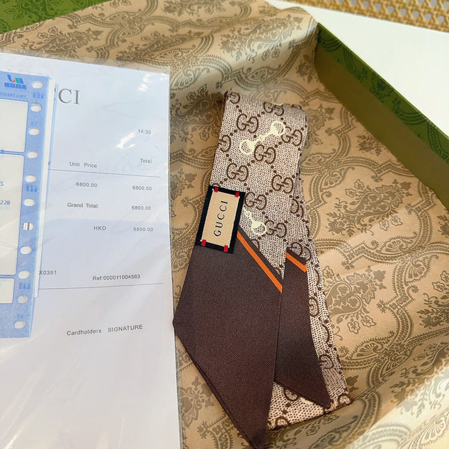 GUCCI 26S SCARF 90 IN SILK 305870