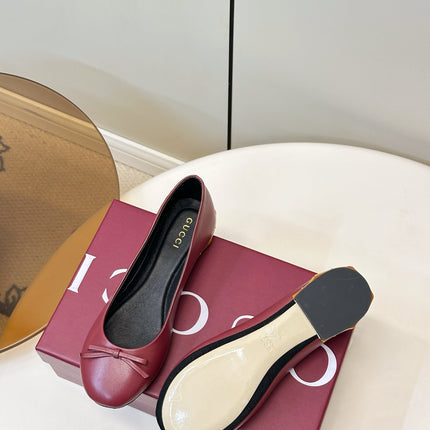 GUCCI 26S ROUND TOE BALLET FLATS IN DARK RED LAMBSKIN