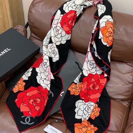 CHANEL 26S SCARF 140 IN SILK AND CASHMERE 313350