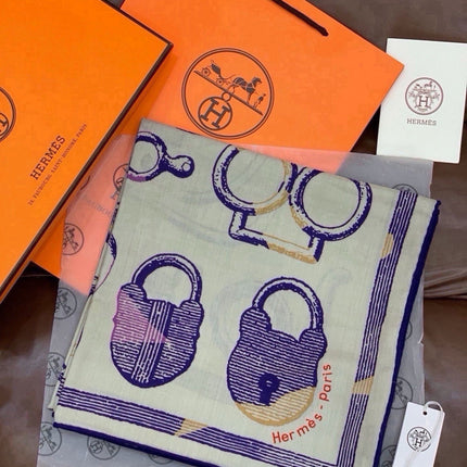 HERMES 26S SCARF 135 IN SILK AND CASHMERE 499946
