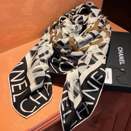 CHANEL 26S SCARF 140 IN SILK AND CASHMERE 510955