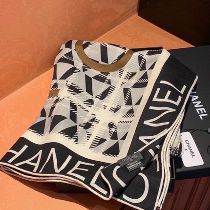 CHANEL 26S SCARF 140 IN SILK AND CASHMERE 510955