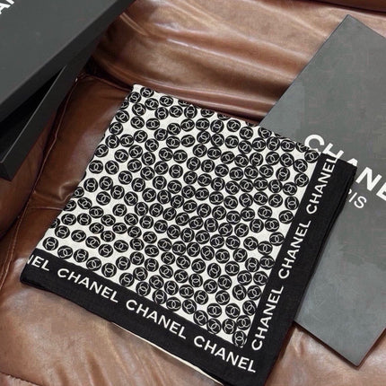 CHANEL 26S SCARF 135 IN SILK AND CASHMERE 510971