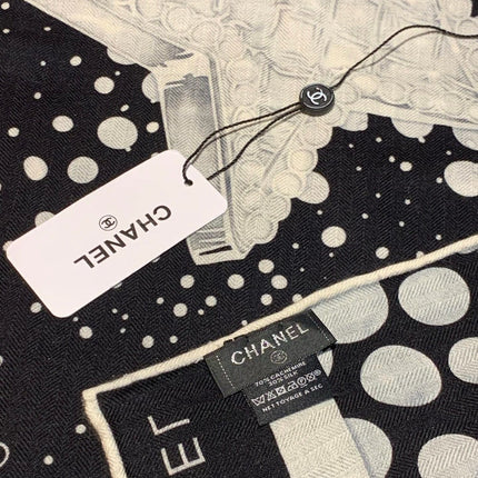 CHANEL 26S SCARF 140 IN SILK AND CASHMERE 510992