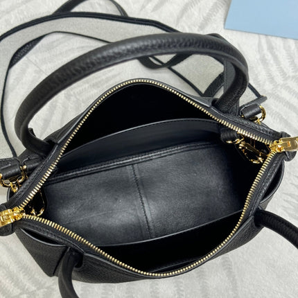 PRADA 25S SMALL BAG 23 IN BLACK CALFSKIN GOLD HARDWARE