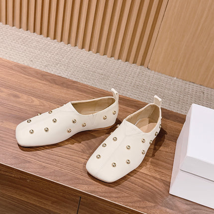 CHLOE 26S STUDDED LOAFERS IN CREAM WHITE CALFSKIN