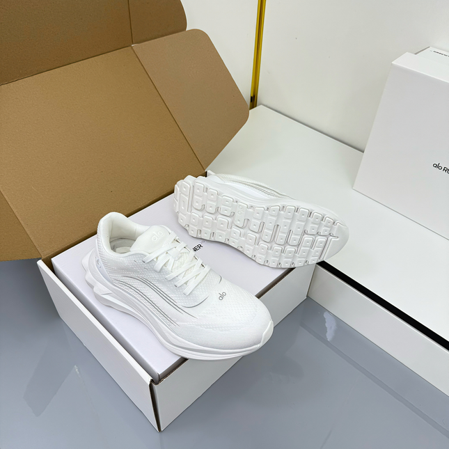 ALO 25S SNEAKER IN WHITE MESH FABRIC