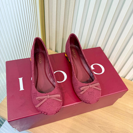 GUCCI 26S BALLET FLATS IN DARK RED GG CANVAS