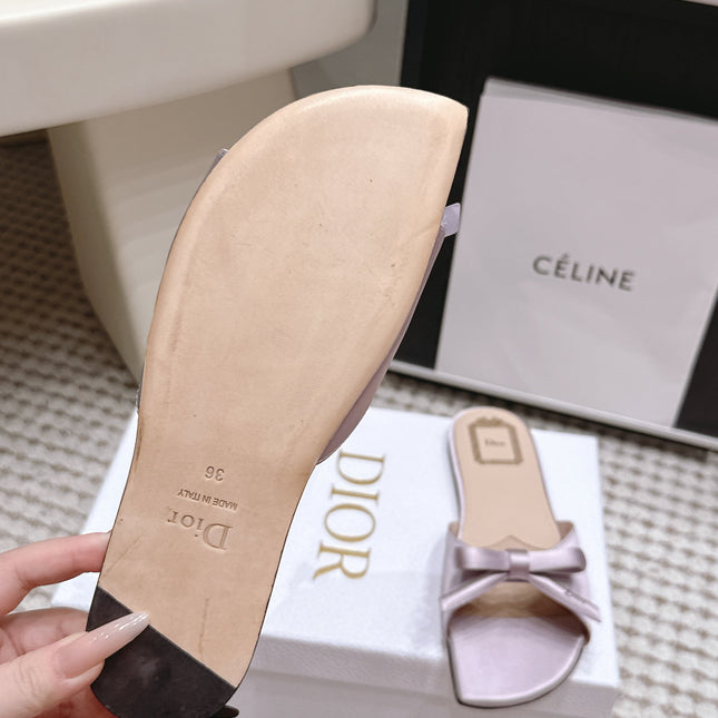 DIOR 26S FLAT SANDAL IN DUSTY PINK SATIN WITH BOW