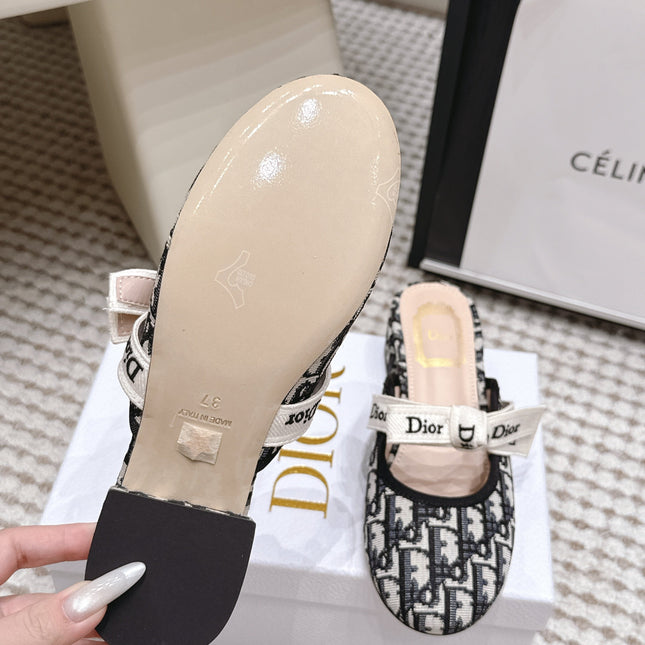 DIOR 26S CLOSED-TOE LOW-HEEL MULE IN BLUE OBLIQUE JACQUARD WITH BOW