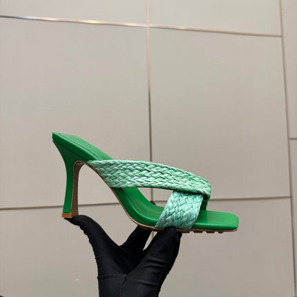 BOTTEGA VENETA 26S HEELED SANDALS 95 MM IN GREEN CALFSKIN AND RAFFIA