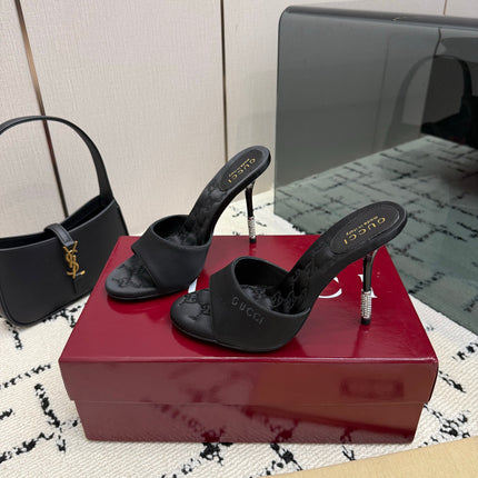 GUCCI 26S CRYSTAL-HEEL SANDALS 100 MM IN BLACK SATIN