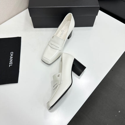 CHANEL 26S LOAFER PUMPS IN WHITE SHINY CALFSKIN