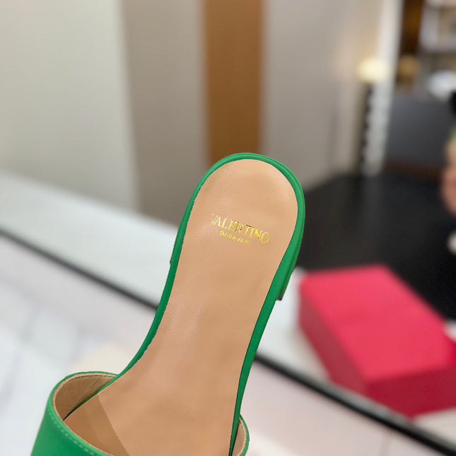 VALENTINO 26S SANDALS IN GREEN SMOOTH CALFSKIN WITH GOLD HARDWARE