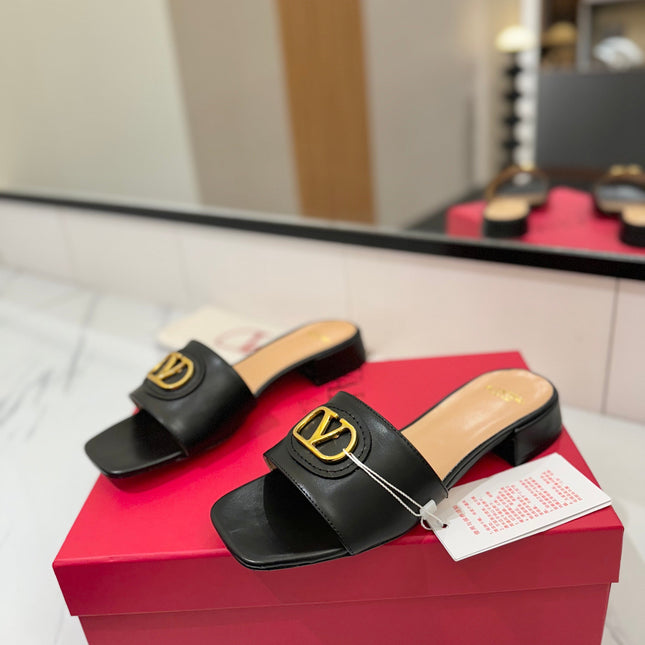 VALENTINO 26S SANDALS IN BLACK SMOOTH CALFSKIN WITH GOLD HARDWARE