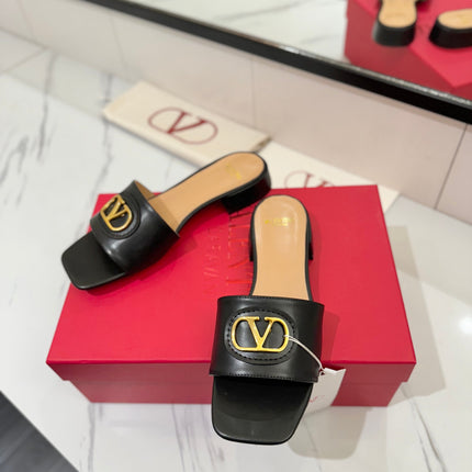 VALENTINO 26S SANDALS IN BLACK SMOOTH CALFSKIN WITH GOLD HARDWARE