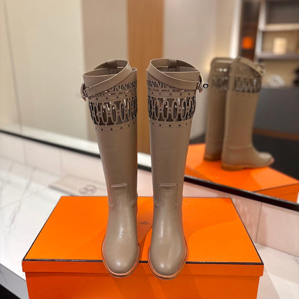 HM 26S PERFORATED HIGH-TOP BOOTS IN GREYISH BEIGE CALFSKIN
