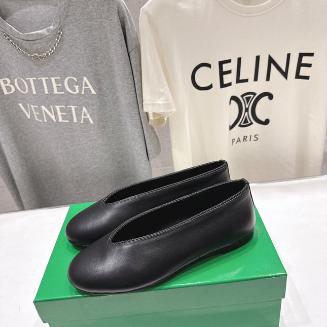 BOTTEGA VENETA 26S BALLET FLATS IN BLACK LAMBSKIN